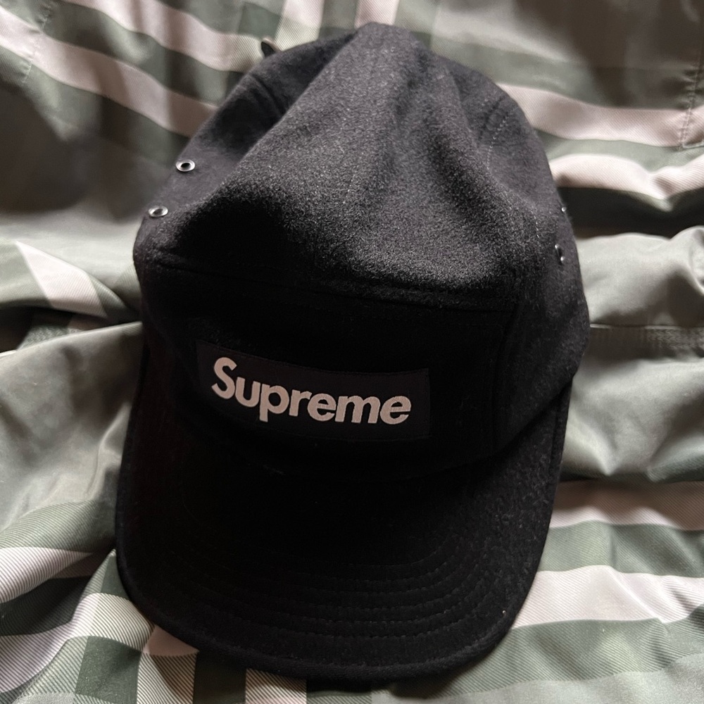 Supreme Strapback Hat w/ logo